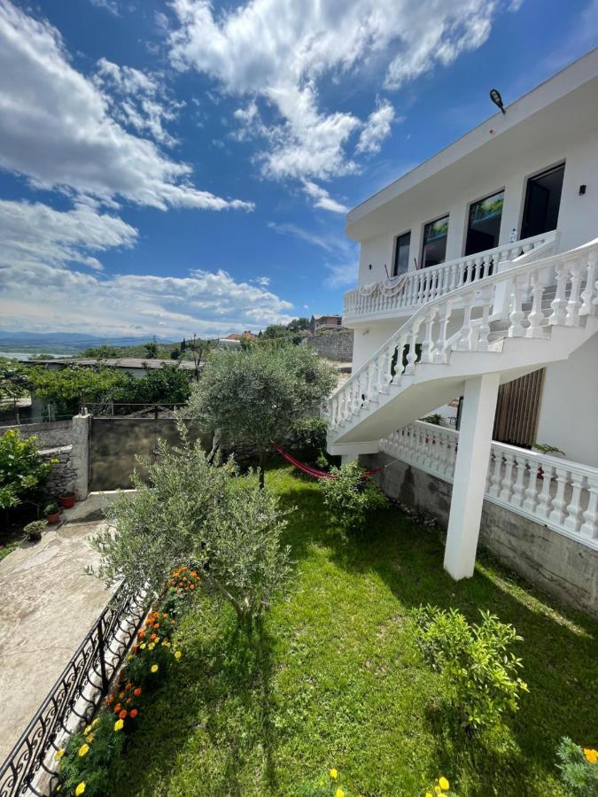 Široka Four Generation Hotel מראה חיצוני תמונה