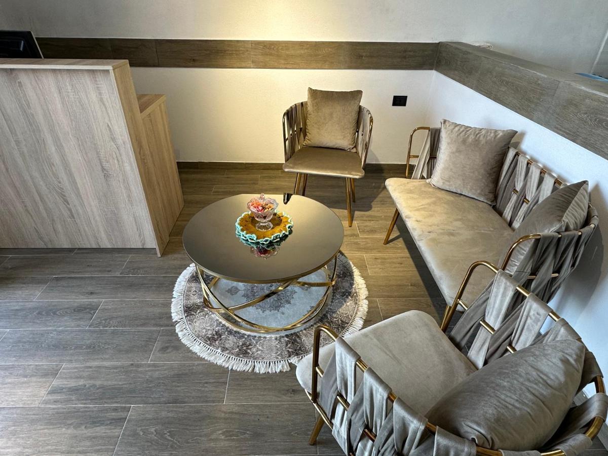 Široka Four Generation Hotel מראה חיצוני תמונה