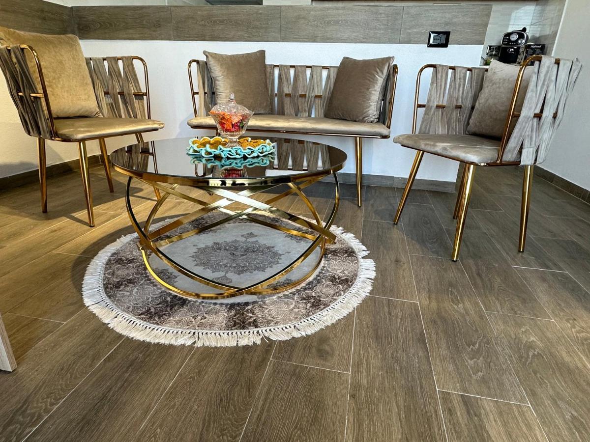 Široka Four Generation Hotel מראה חיצוני תמונה