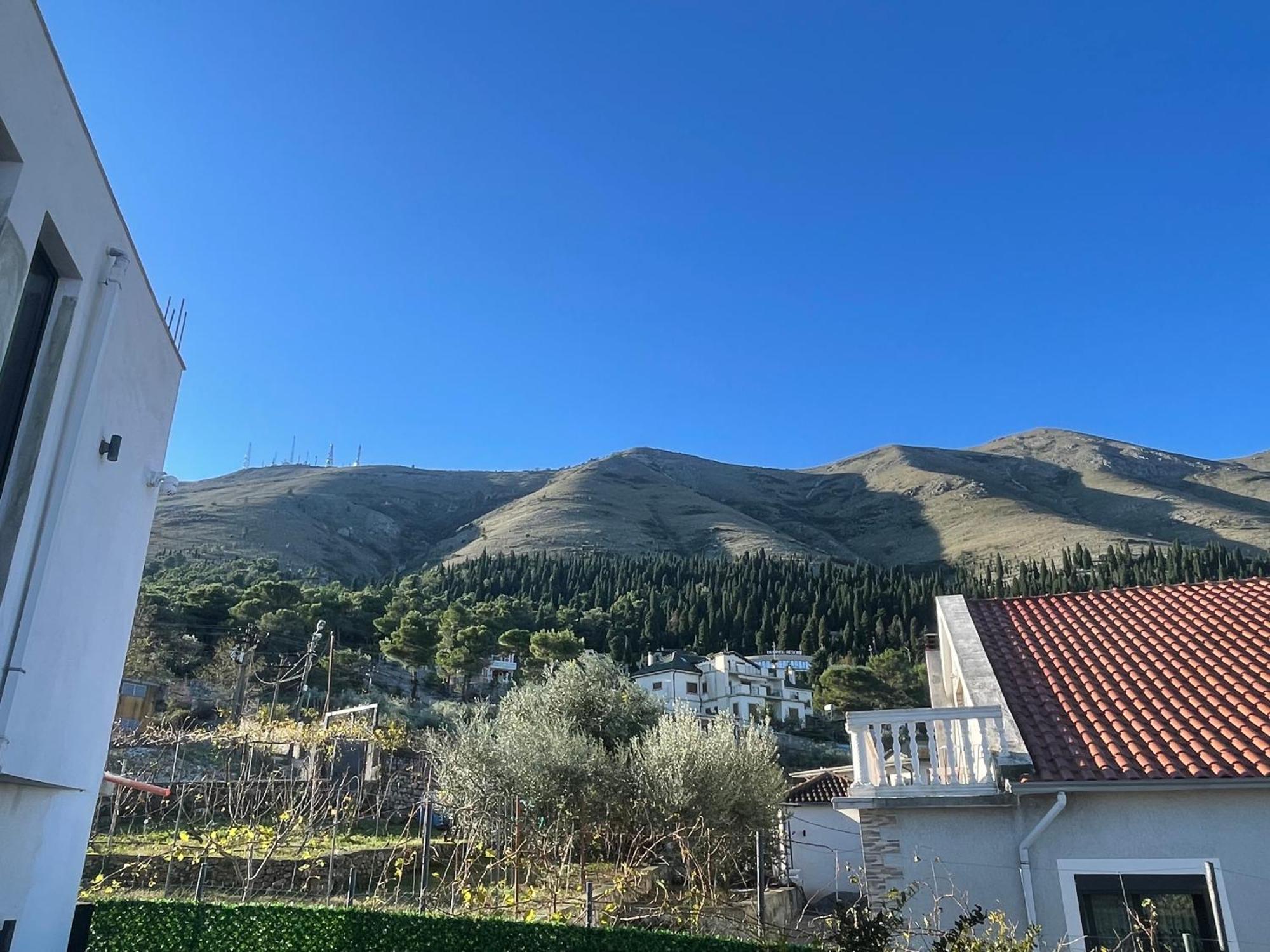 Široka Four Generation Hotel מראה חיצוני תמונה