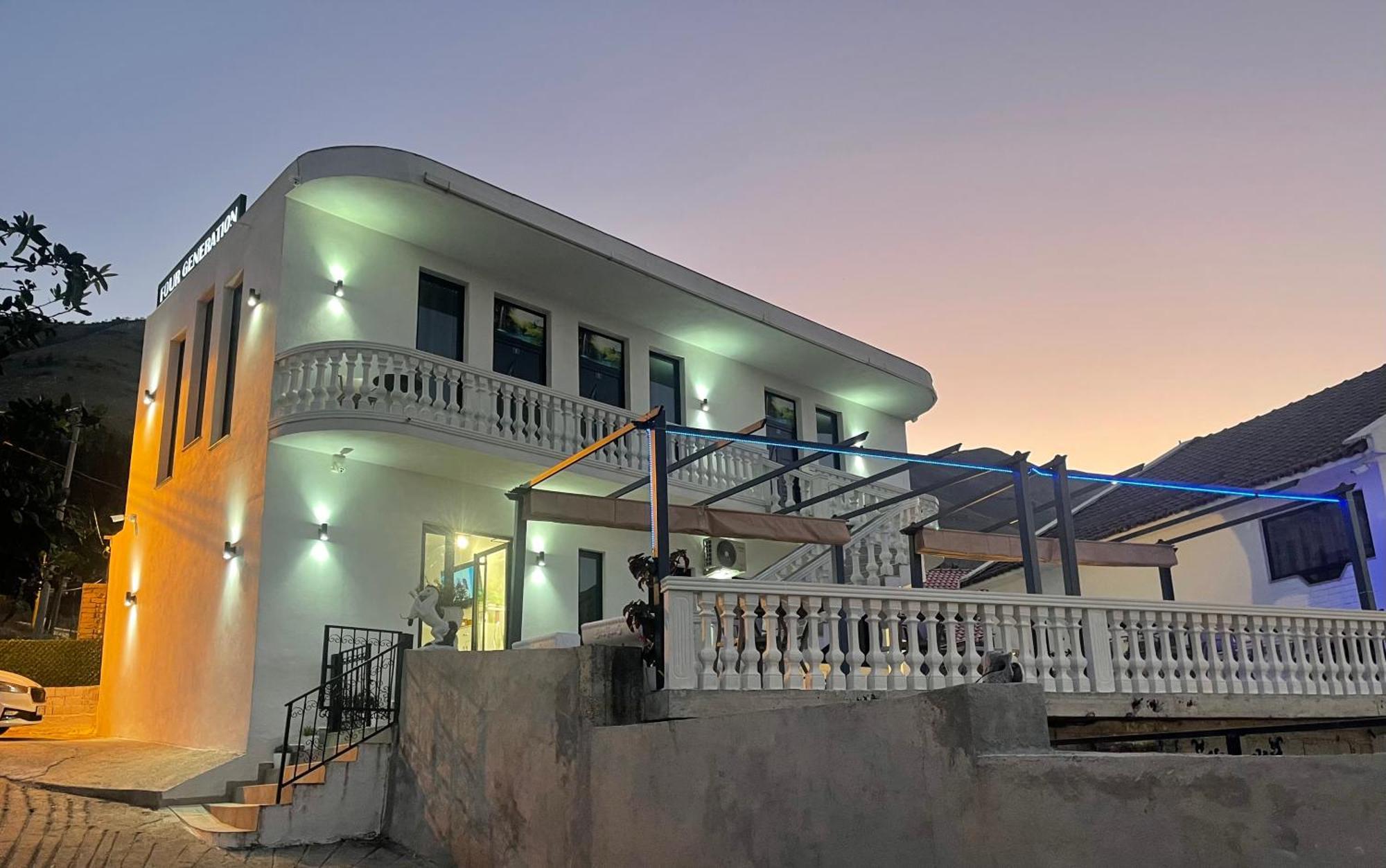 Široka Four Generation Hotel מראה חיצוני תמונה