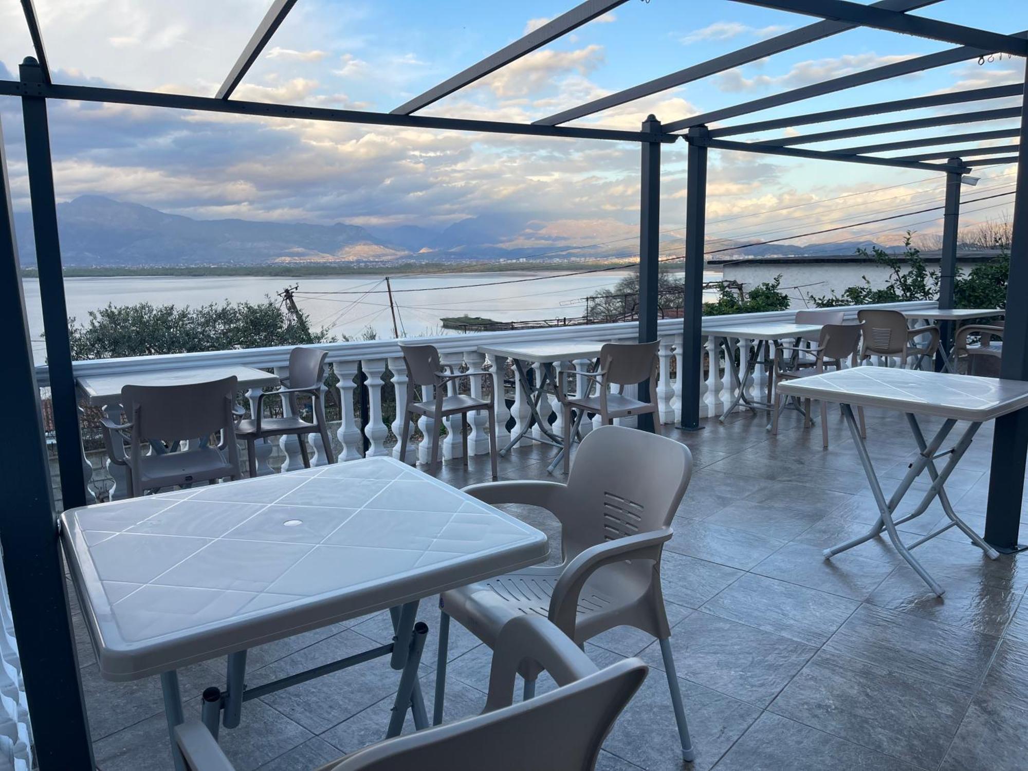 Široka Four Generation Hotel מראה חיצוני תמונה