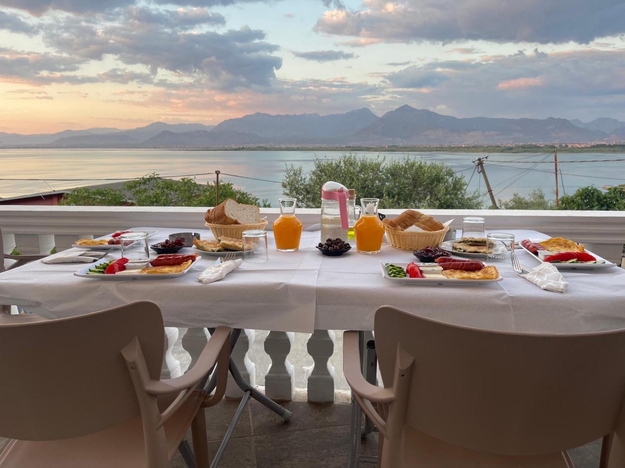 Široka Four Generation Hotel מראה חיצוני תמונה